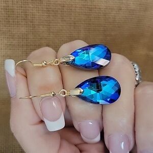 FIERY BLUE FACETED GLASS DROP EARRINGS